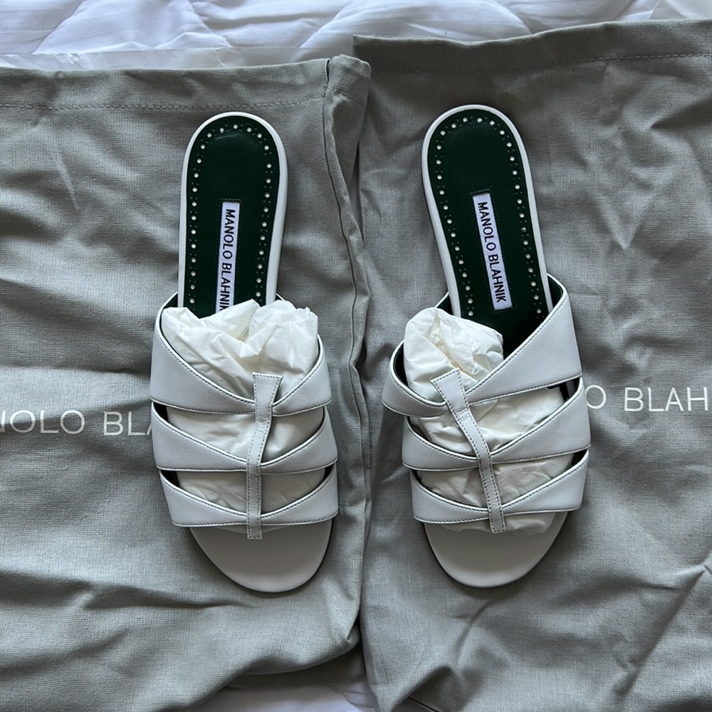 NWT Manolo Blahnik Nooramu White Leather Sandal 37